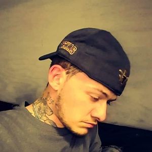 Meet your Posher, Sharky